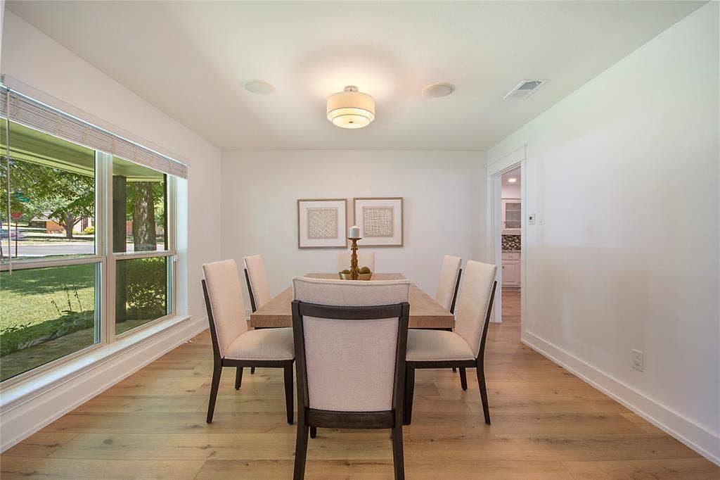 1049 Forest Grove Drive, Dallas, TX 75218 1049 Forest Grove Drive, Dallas, TX 75218