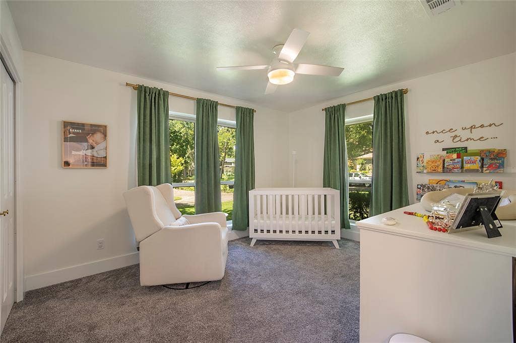 1049 Forest Grove Drive, Dallas, TX 75218 1049 Forest Grove Drive, Dallas, TX 75218