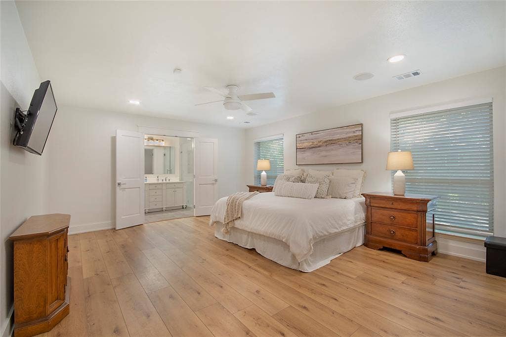 1049 Forest Grove Drive, Dallas, TX 75218 1049 Forest Grove Drive, Dallas, TX 75218
