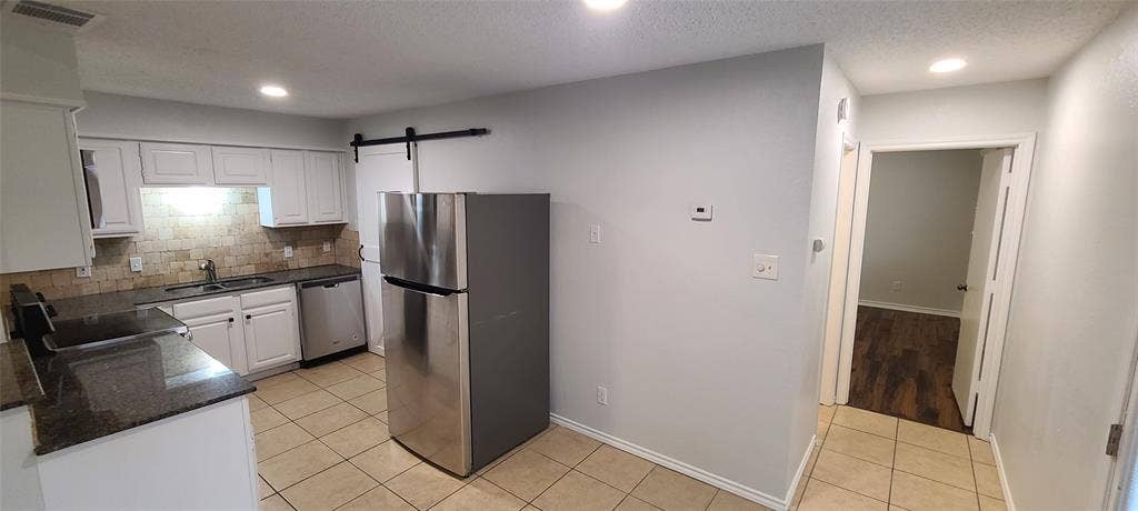 17811 Farley Trail, Dallas, TX 75287 17811 Farley Trail, Dallas, TX 75287