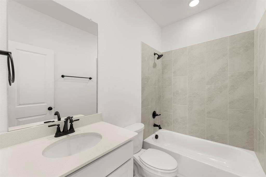 3413 Running Springs Drive, Anna, TX 75409 05. 3413 Running Springs - 2ND Bath