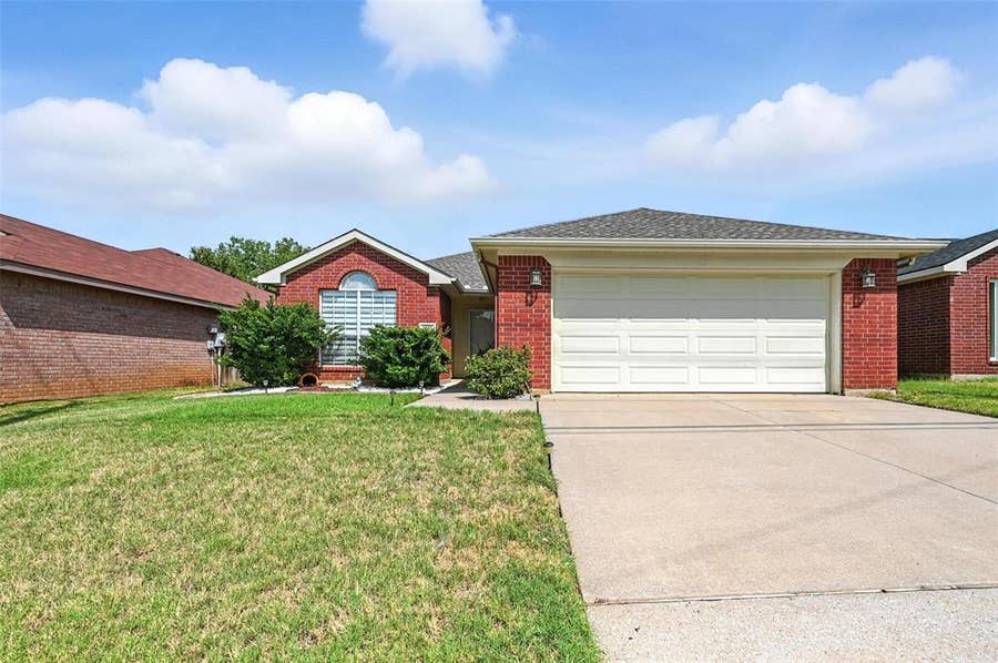 Property photo for 1455 Morrison Drive, Fort Worth, TX