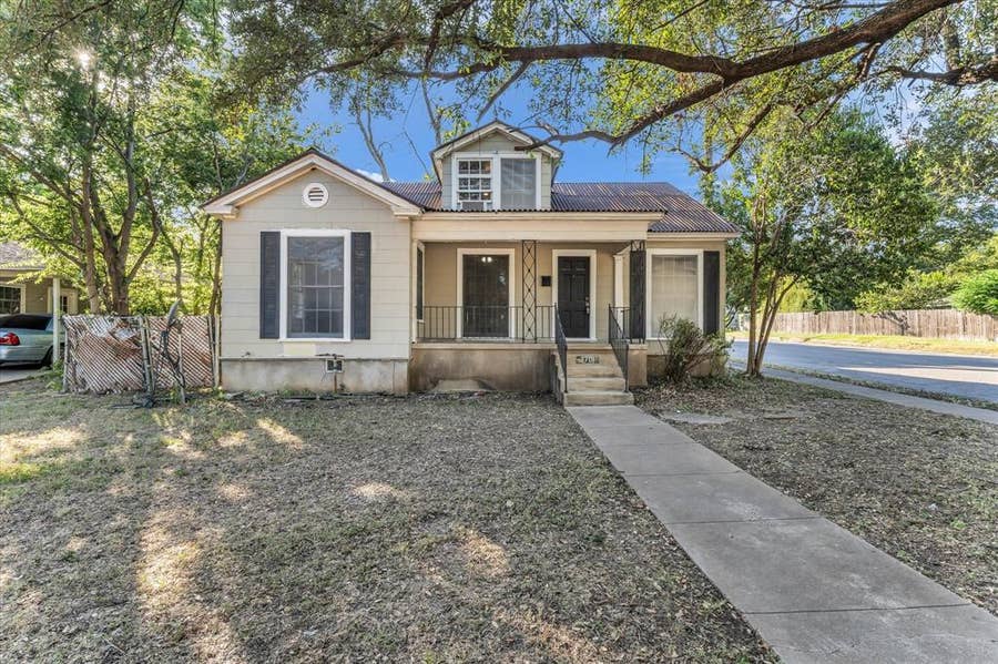 Property photo for 2701 Fort Avenue, Waco, TX