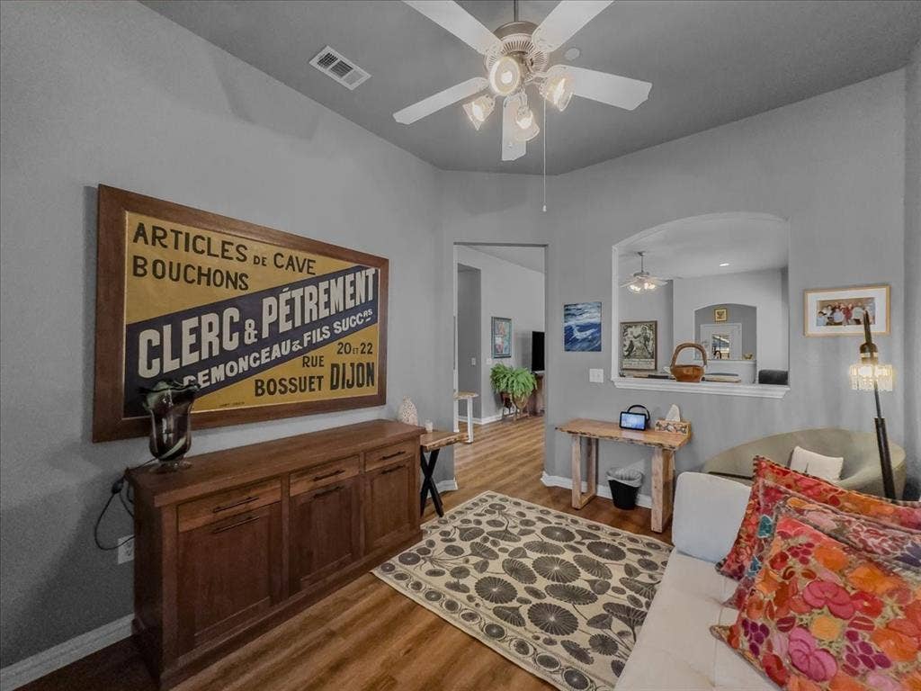 2829 Mott Street, Plano, TX 75025 2829 Mott Street, Plano, TX 75025