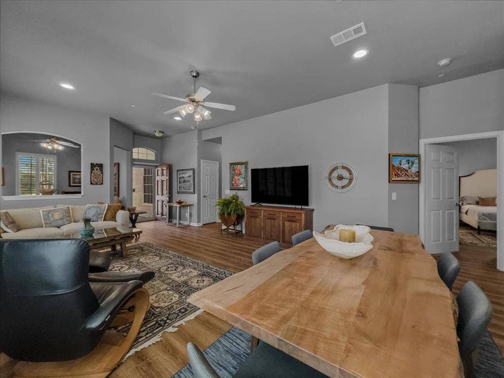 2829 Mott Street, Plano, TX 75025 2829 Mott Street, Plano, TX 75025