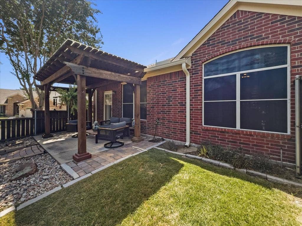 2829 Mott Street, Plano, TX 75025 2829 Mott Street, Plano, TX 75025