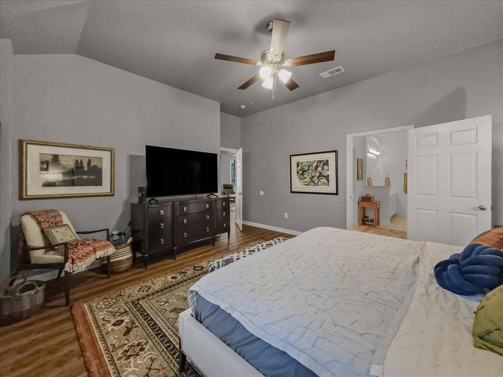 2829 Mott Street, Plano, TX 75025 2829 Mott Street, Plano, TX 75025