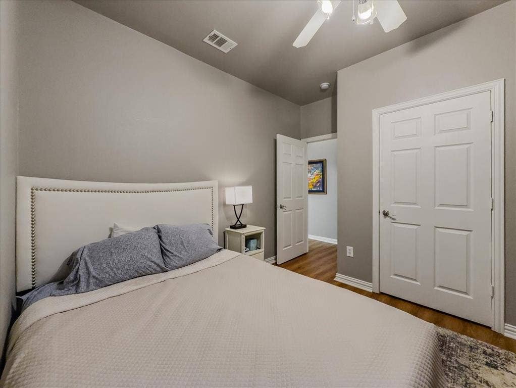2829 Mott Street, Plano, TX 75025 2829 Mott Street, Plano, TX 75025
