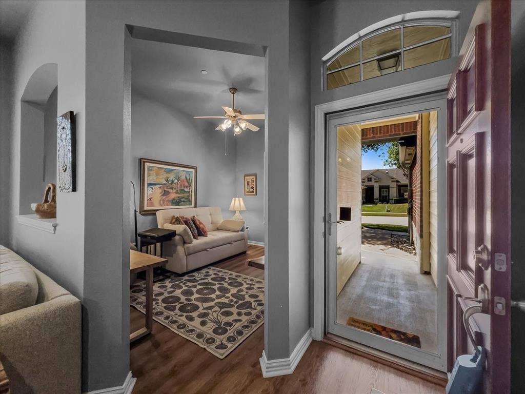 2829 Mott Street, Plano, TX 75025 2829 Mott Street, Plano, TX 75025