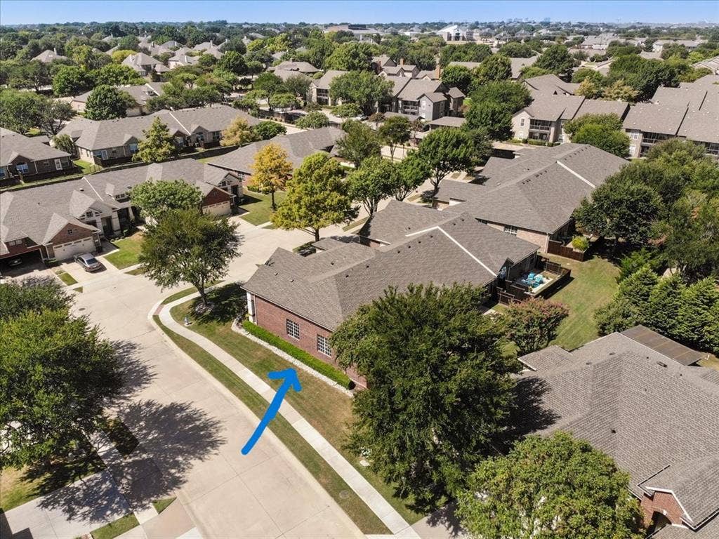 2829 Mott Street, Plano, TX 75025 2829 Mott Street, Plano, TX 75025