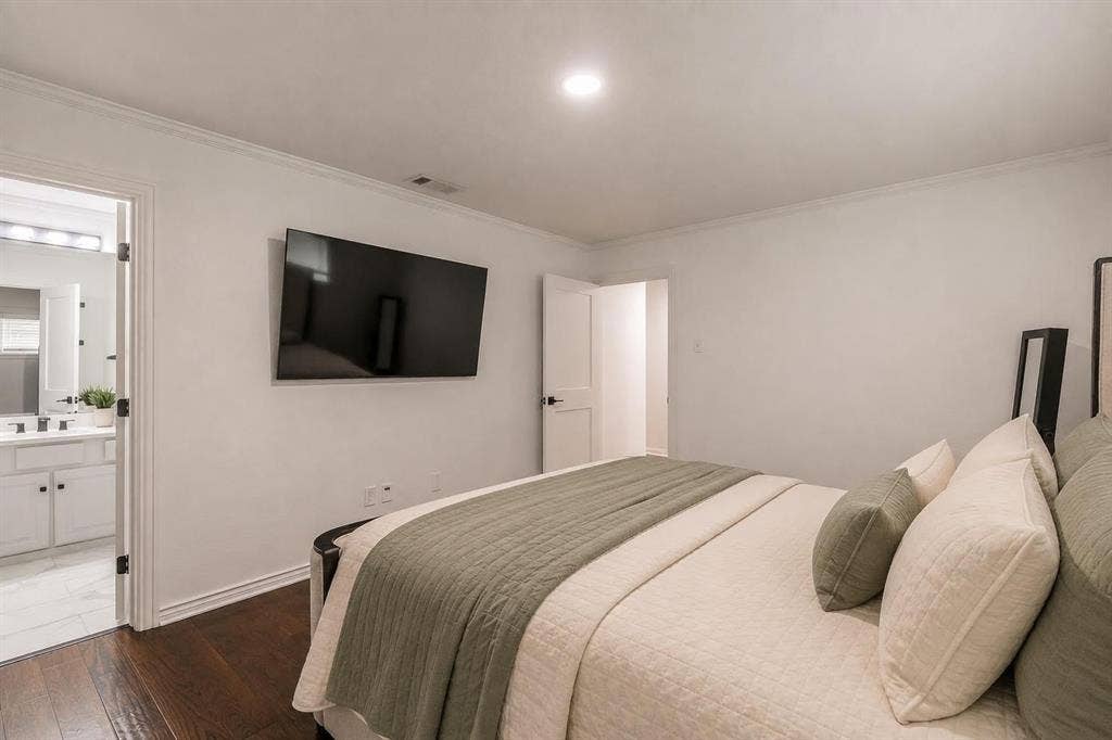 8559 S Mediterranean Circle, Dallas, TX 75238 Image has been digitally enhanced