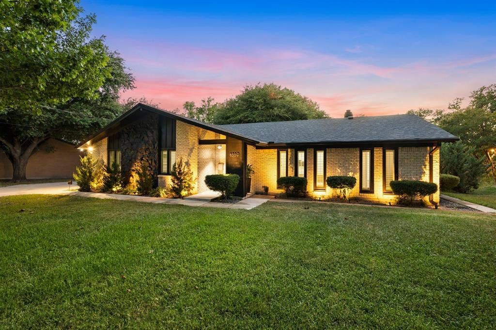 8559 S Mediterranean Circle, Dallas, TX 75238 8559 S Mediterranean Circle, Dallas, TX 75238