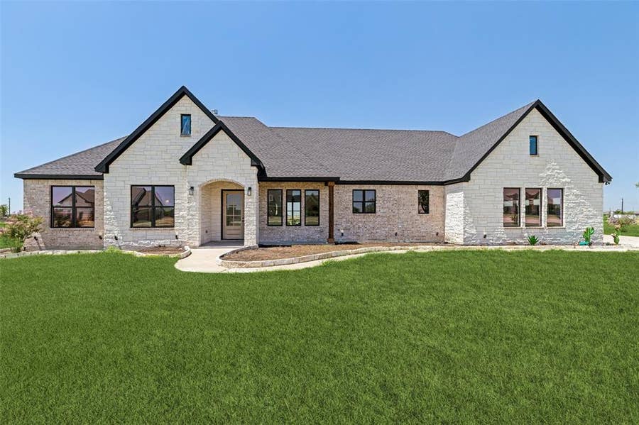 Property photo for 9219 Prairie Meadow Lane, Celina, TX