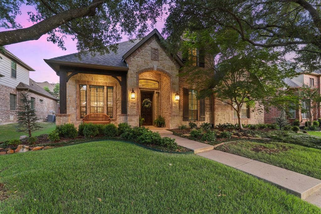 2324 Harrisburg Lane, Plano, TX 75025 2324 Harrisburg Lane, Plano, TX 75025