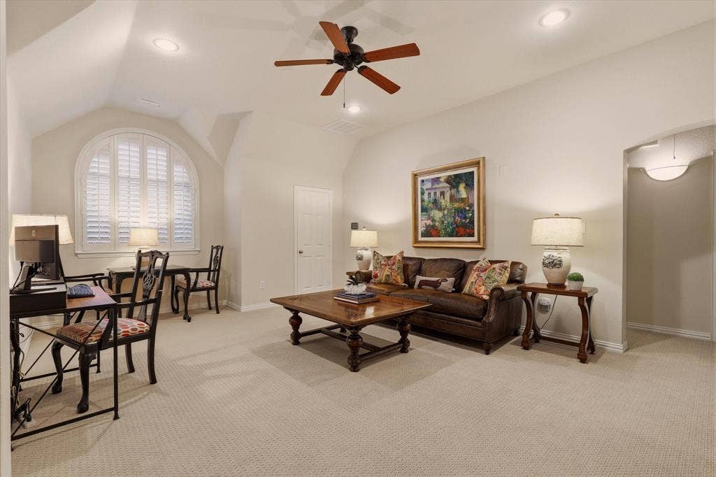 2324 Harrisburg Lane, Plano, TX 75025 2324 Harrisburg Lane, Plano, TX 75025