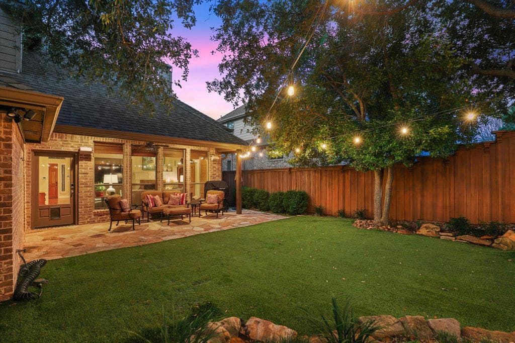 2324 Harrisburg Lane, Plano, TX 75025 2324 Harrisburg Lane, Plano, TX 75025