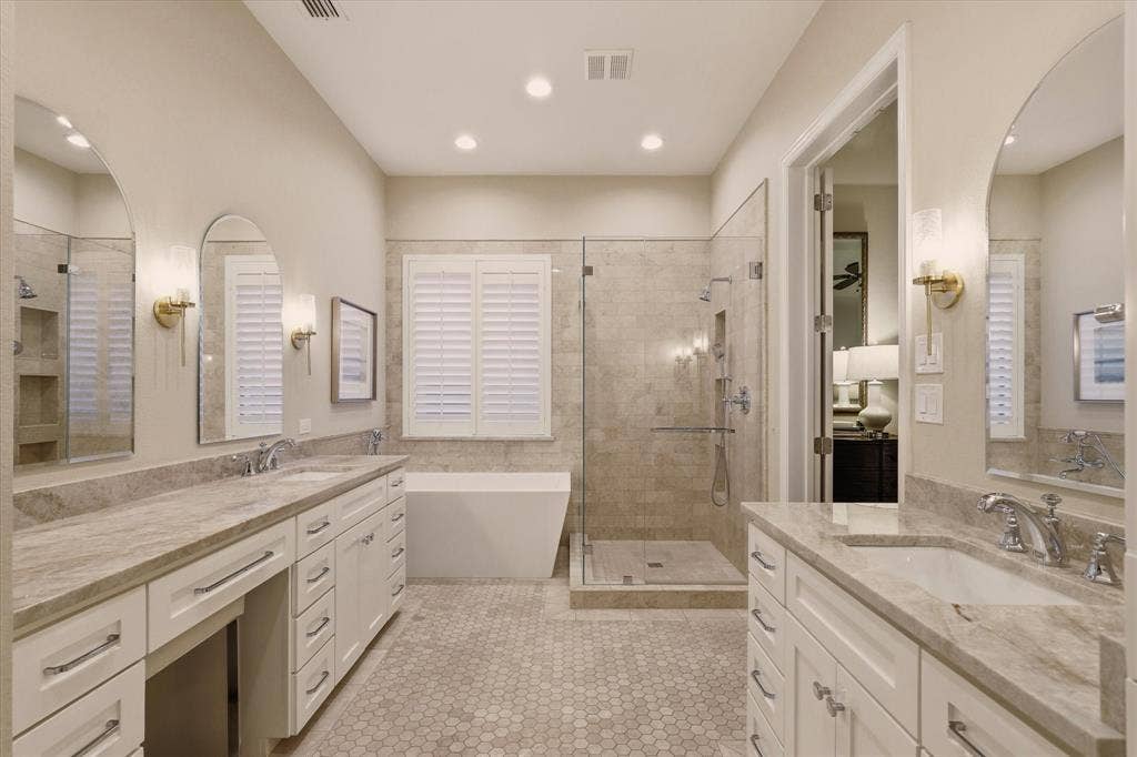 2324 Harrisburg Lane, Plano, TX 75025 2324 Harrisburg Lane, Plano, TX 75025