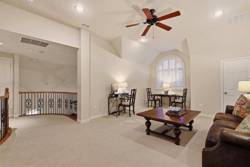 2324 Harrisburg Lane, Plano, TX 75025 2324 Harrisburg Lane, Plano, TX 75025