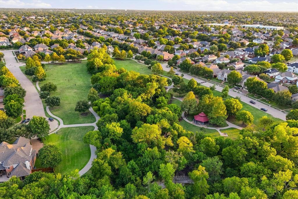 2324 Harrisburg Lane, Plano, TX 75025 2324 Harrisburg Lane, Plano, TX 75025