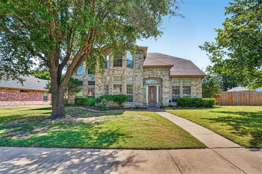 Property photo for 7402 Silver Lake Drive, Rowlett, TX