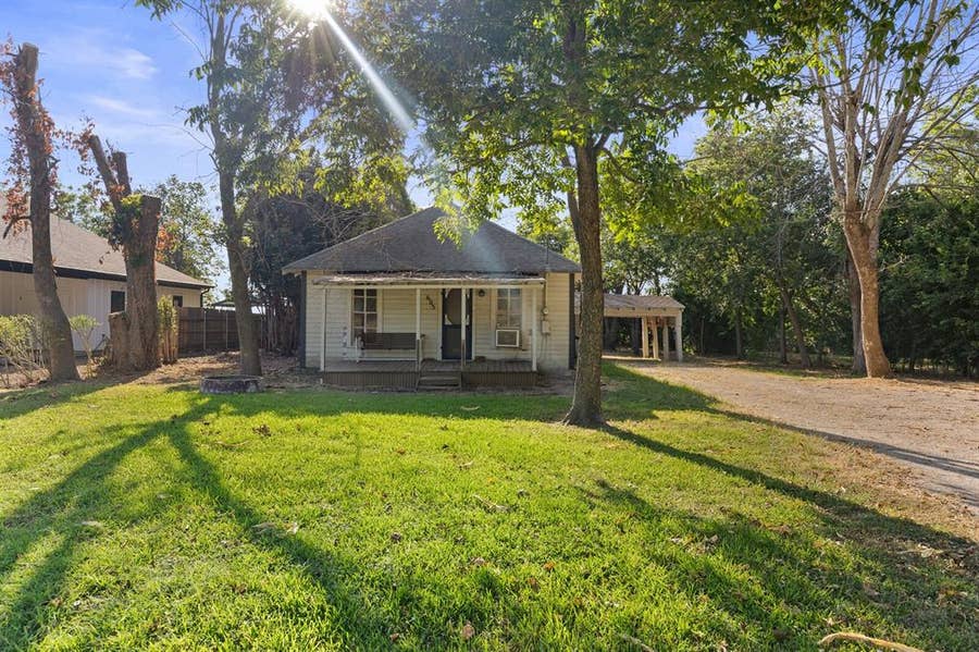 Property photo for 605 S Main, West, TX