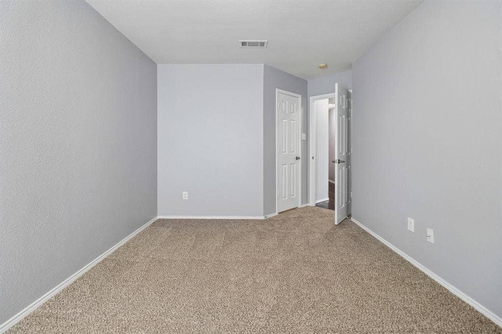 7905 Decoy Drive, Arlington, TX 76002 7905 Decoy Drive, Arlington, TX 76002