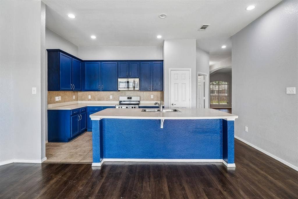 7905 Decoy Drive, Arlington, TX 76002 7905 Decoy Drive, Arlington, TX 76002