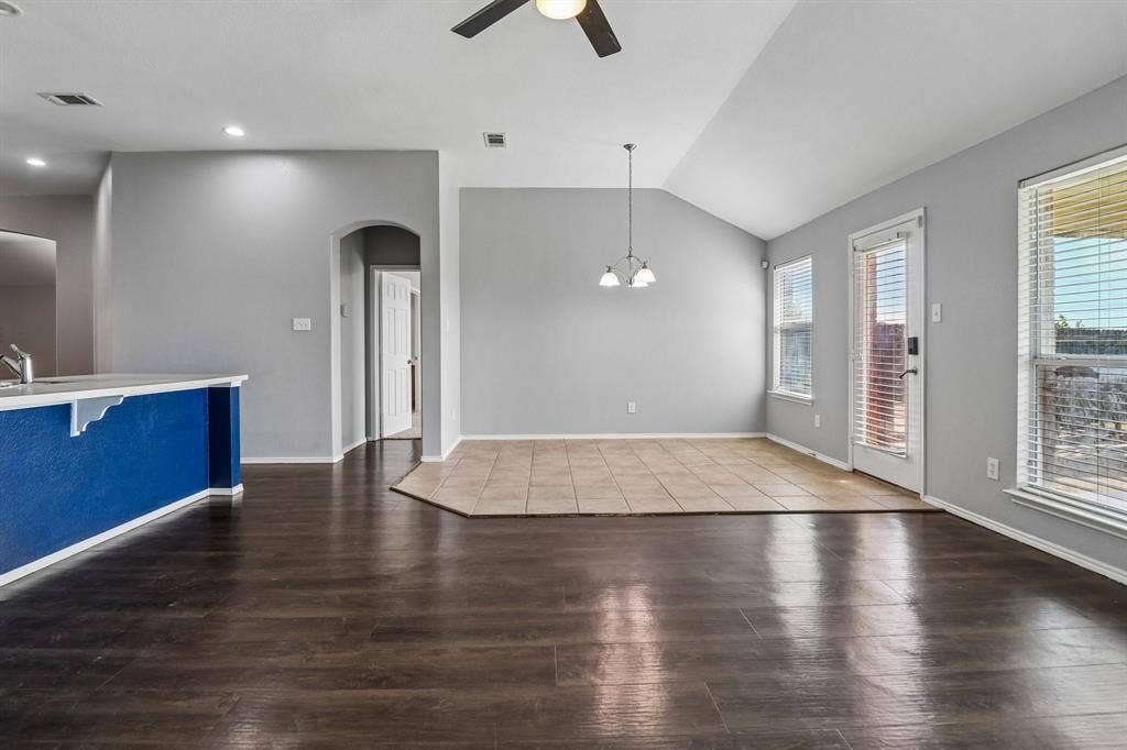 7905 Decoy Drive, Arlington, TX 76002 7905 Decoy Drive, Arlington, TX 76002