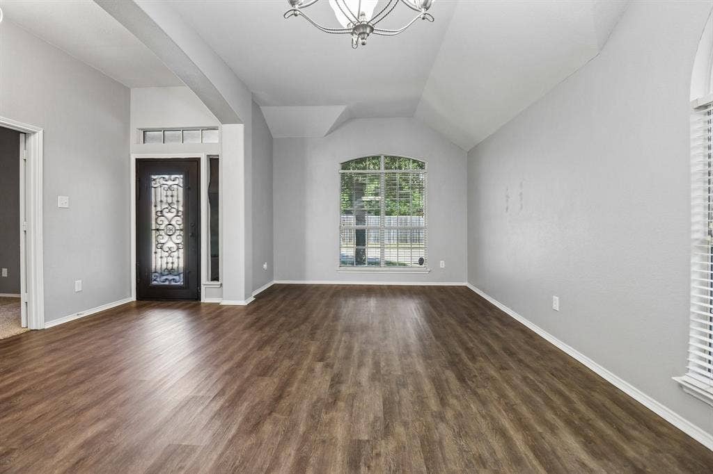 7905 Decoy Drive, Arlington, TX 76002 7905 Decoy Drive, Arlington, TX 76002