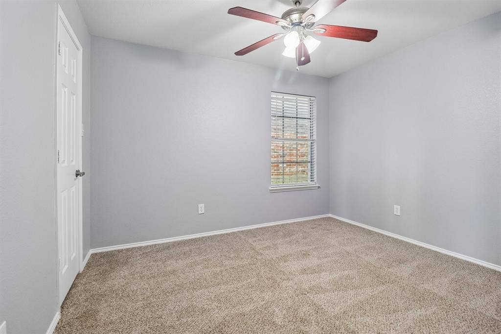7905 Decoy Drive, Arlington, TX 76002 7905 Decoy Drive, Arlington, TX 76002