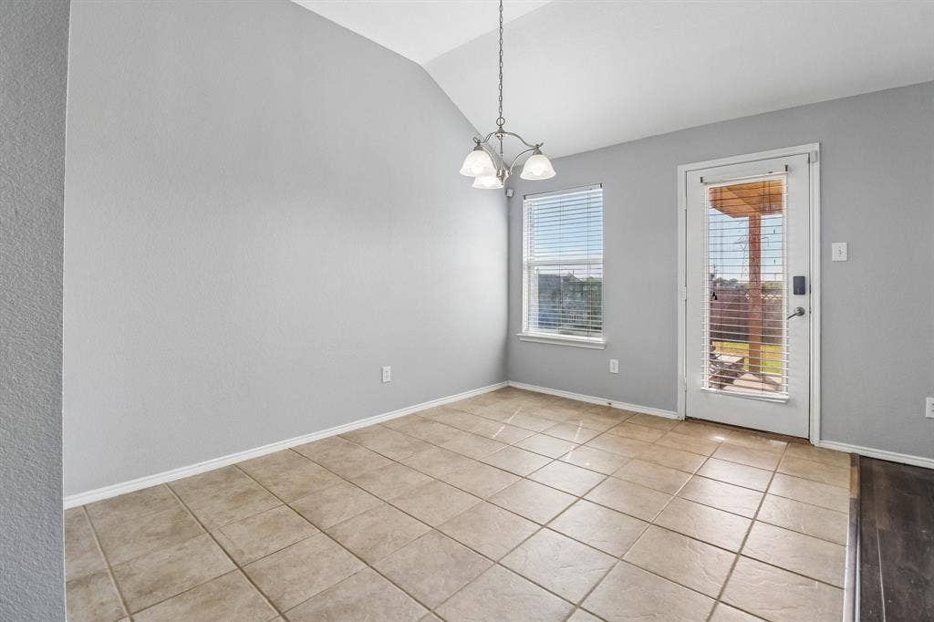 7905 Decoy Drive, Arlington, TX 76002 7905 Decoy Drive, Arlington, TX 76002