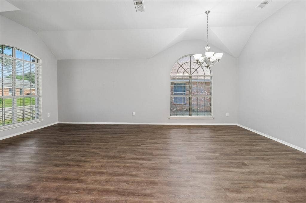 7905 Decoy Drive, Arlington, TX 76002 7905 Decoy Drive, Arlington, TX 76002