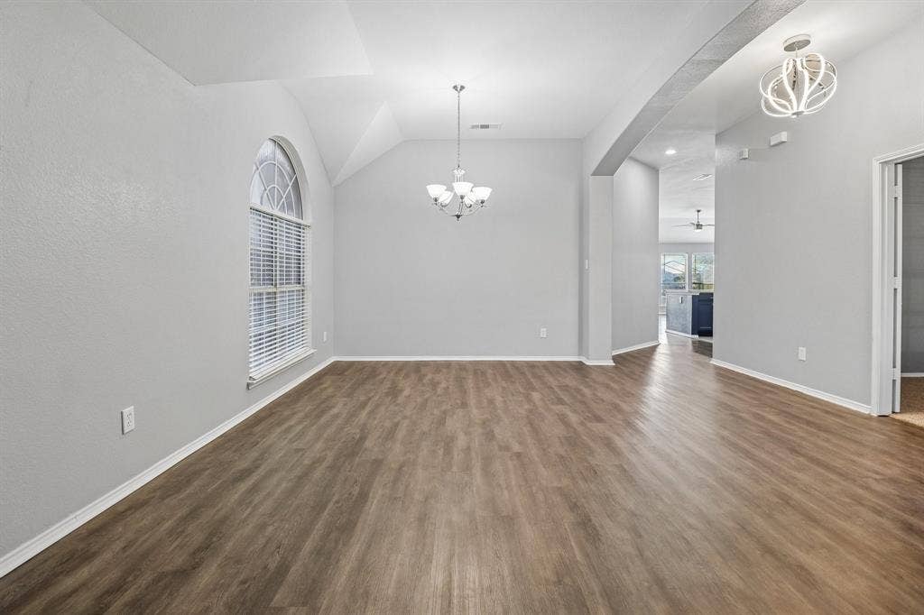 7905 Decoy Drive, Arlington, TX 76002 7905 Decoy Drive, Arlington, TX 76002