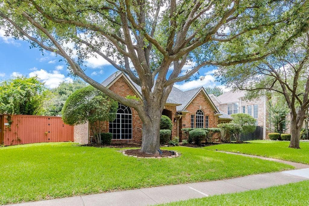 6745 Patrick Lane, Plano, TX 75024 6745 Patrick Lane, Plano, TX 75024