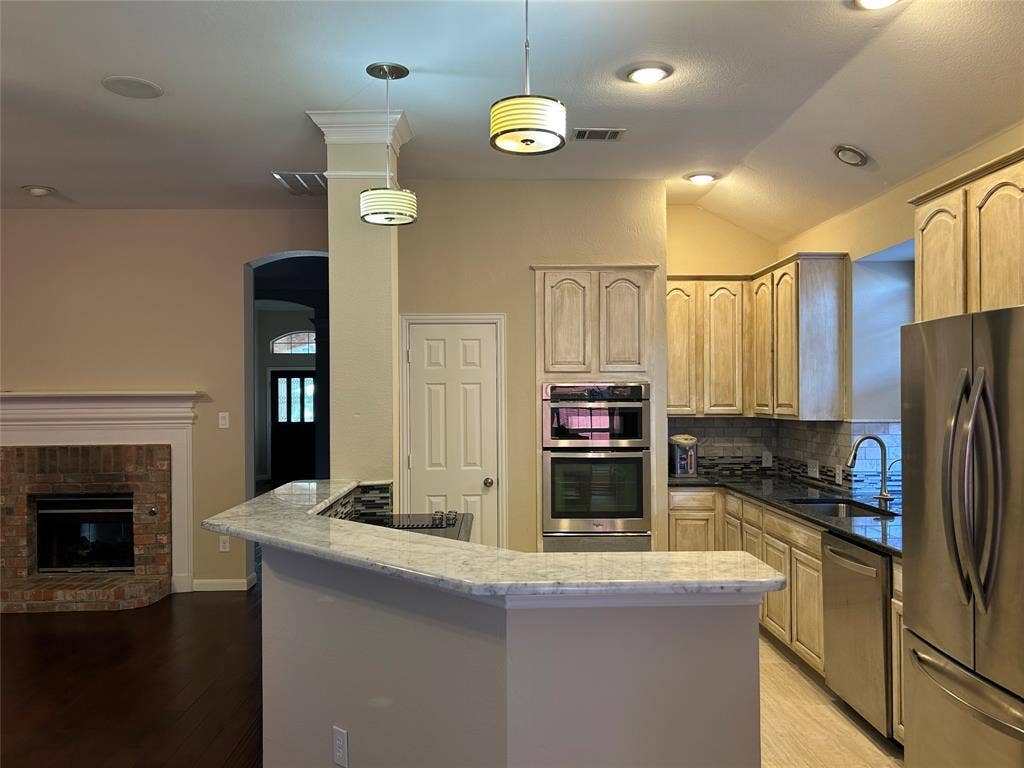 6745 Patrick Lane, Plano, TX 75024 6745 Patrick Lane, Plano, TX 75024