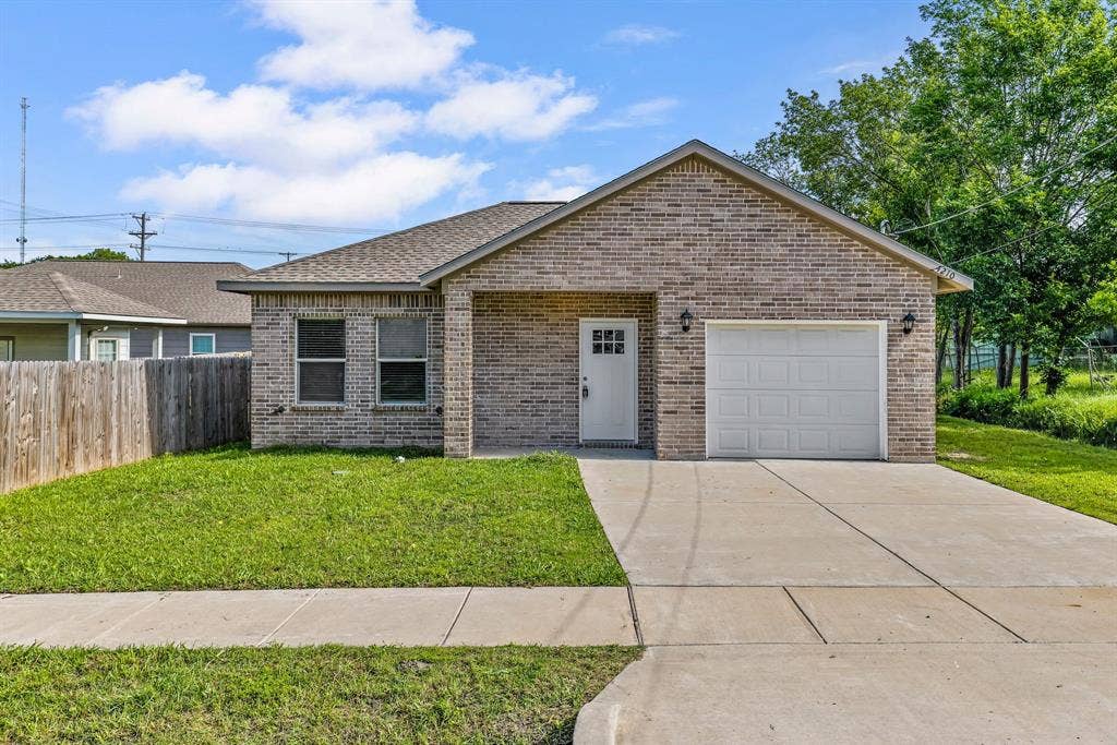 4210 Park Street, Greenville, TX 75401 4210 Park Street, Greenville, TX 75401