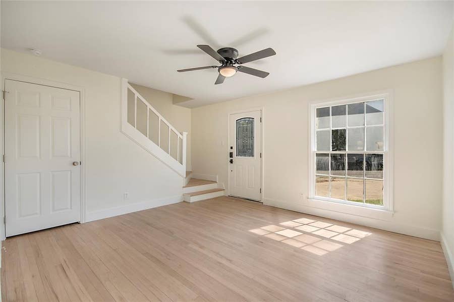 Property photo for 305 N Oak Cliff Boulevard, Dallas, TX