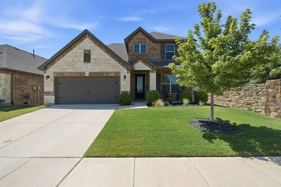 Property photo for 1605 Tanglewood Trail, Northlake, TX