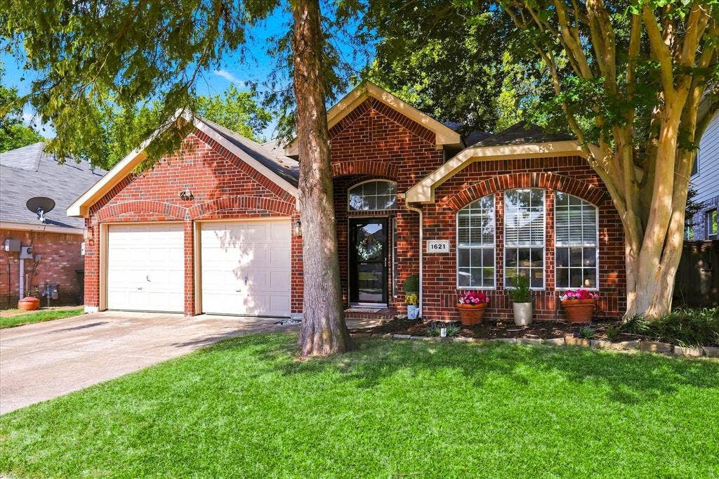 1621 Nicole Lane, Garland, TX 75040 1621 Nicole Lane, Garland, TX 75040