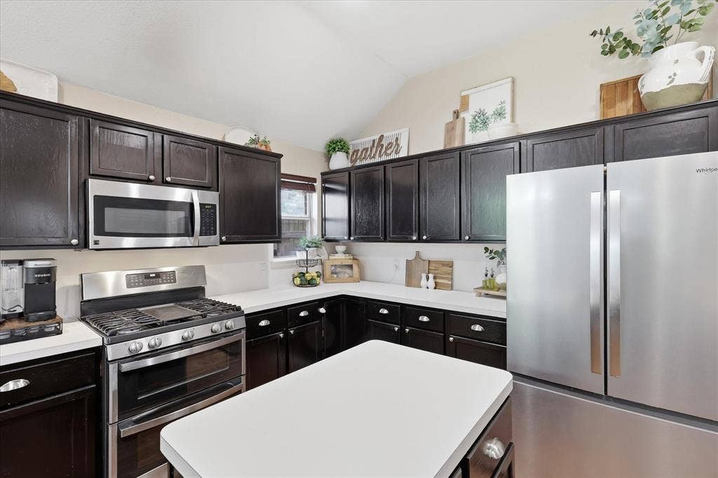 1621 Nicole Lane, Garland, TX 75040 1621 Nicole Lane, Garland, TX 75040