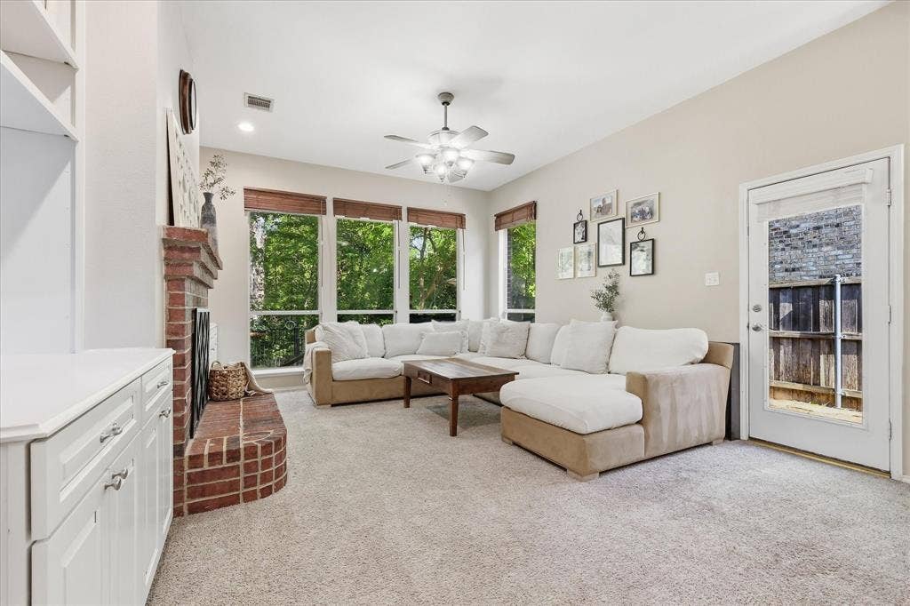 1621 Nicole Lane, Garland, TX 75040 1621 Nicole Lane, Garland, TX 75040