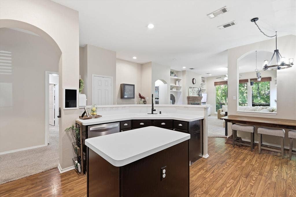 1621 Nicole Lane, Garland, TX 75040 1621 Nicole Lane, Garland, TX 75040