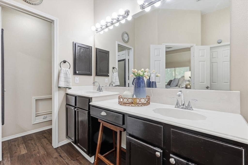 1621 Nicole Lane, Garland, TX 75040 1621 Nicole Lane, Garland, TX 75040