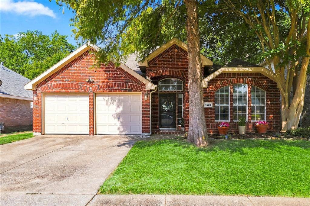 1621 Nicole Lane, Garland, TX 75040 1621 Nicole Lane, Garland, TX 75040