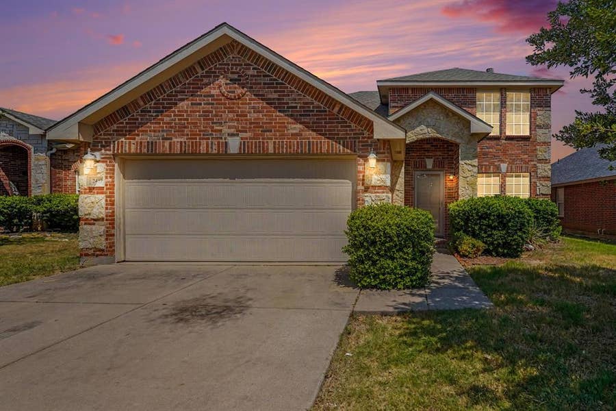 Property photo for 2417 Horseback Trail, Fort Worth, TX