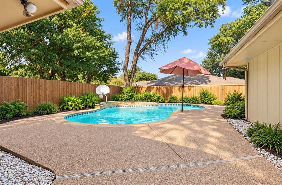 Property photo for 2401 Radcliffe Drive, Arlington, TX