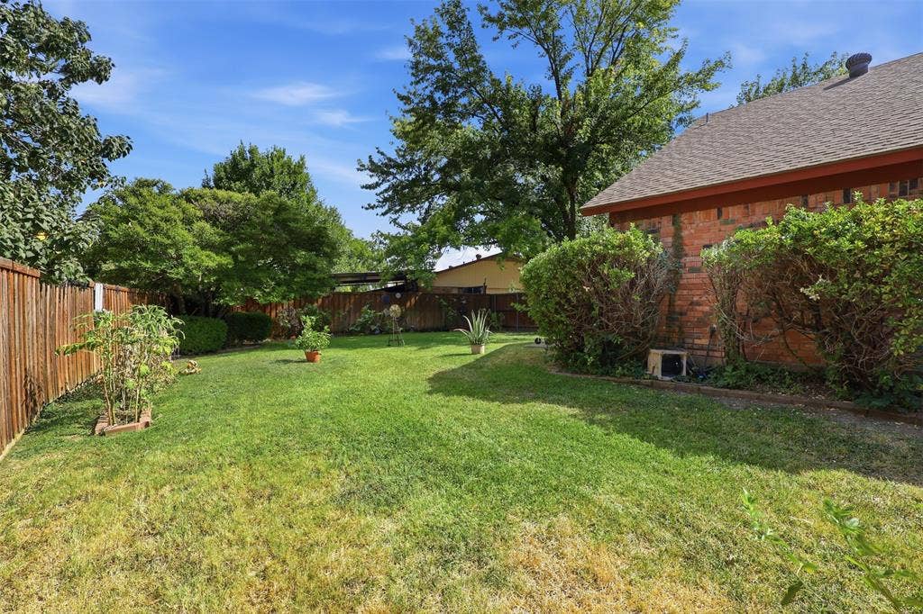 3609 Sherrye Place, Plano, TX 75074 Large side yard too.
