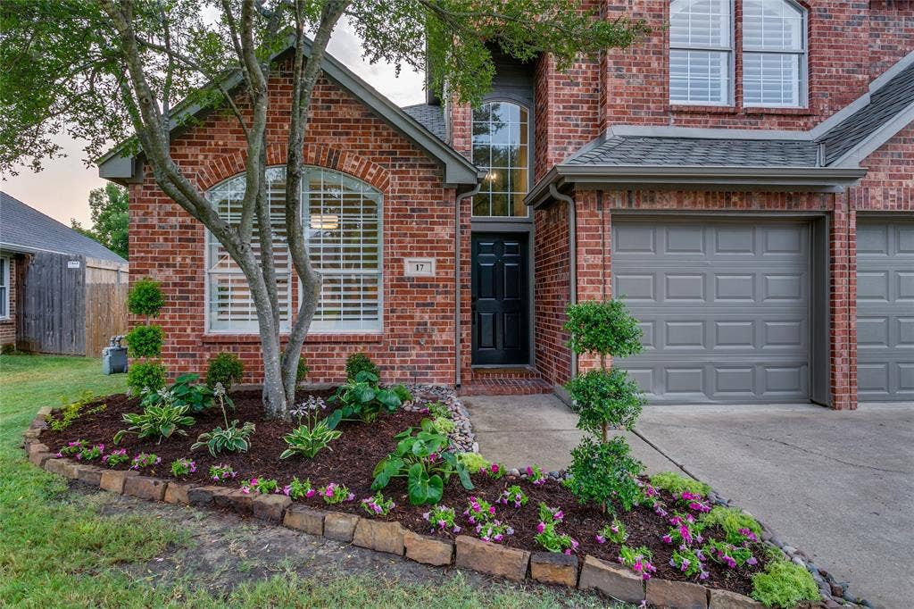 17 Adams Court, Mansfield, TX 76063 17 Adams Court, Mansfield, TX 76063