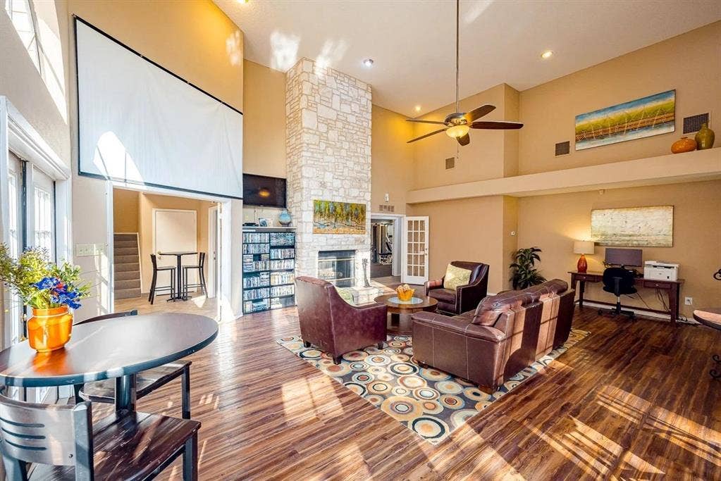 2809 W William Cannon Drive, #E201, Austin, TX 78745 50% Off First 4 Months of Rent!