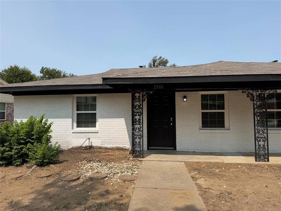 Property photo for 2506 Normont Circle, Fort Worth, TX